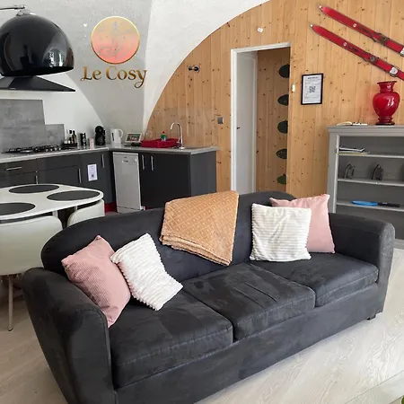 Apartment Les De Chauvet